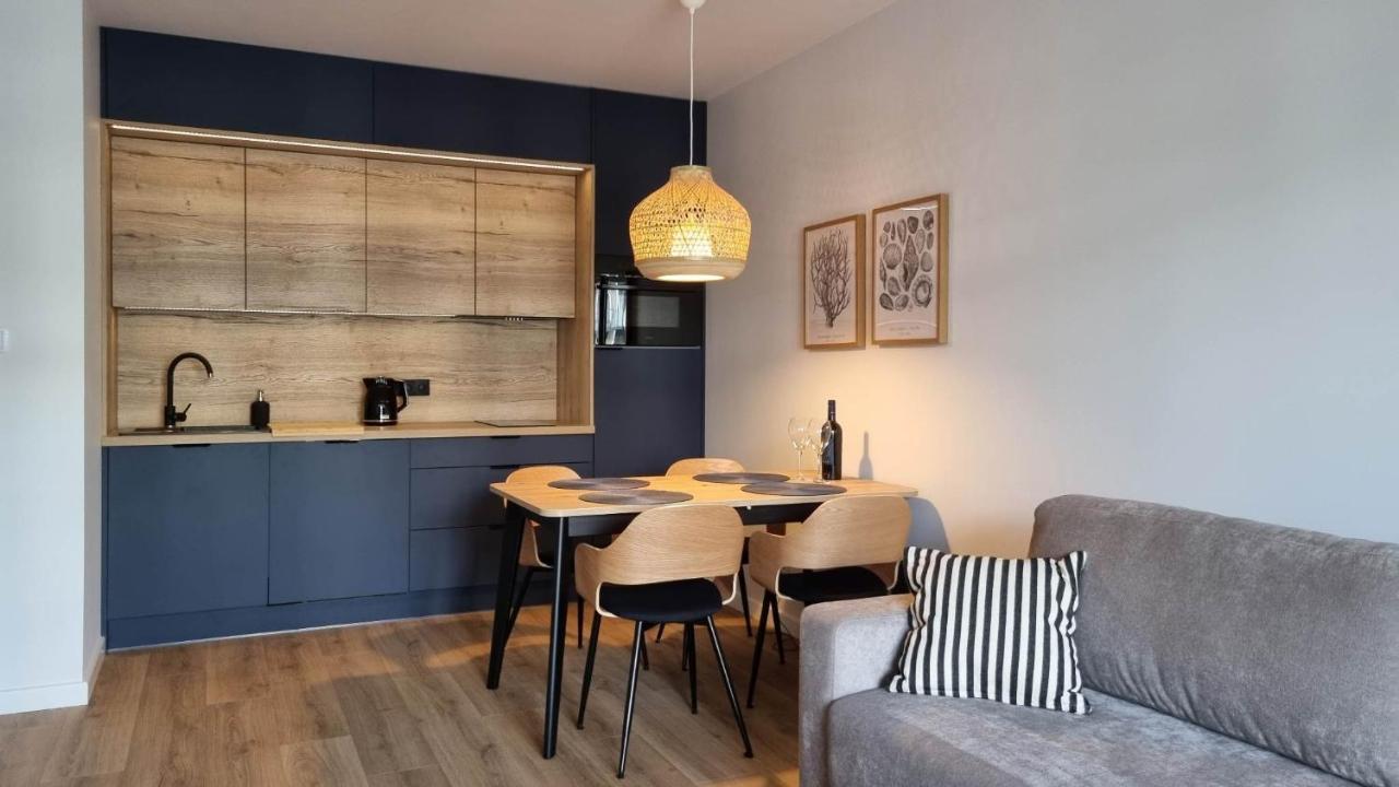 Wspanialy Apartament & Spa Nad Morzem จีฟโนฟ ภายนอก รูปภาพ